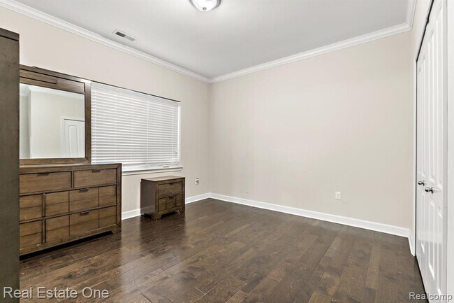 Building Photo - 5570 Arbor Chase Dr