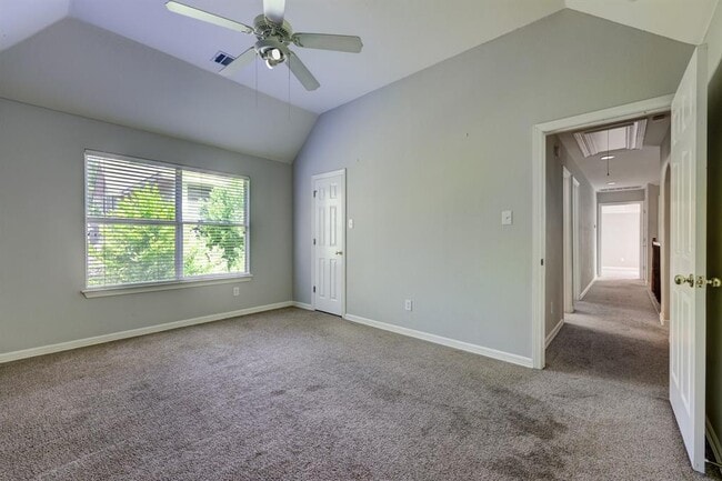 Building Photo - 11909 Portofino Dr