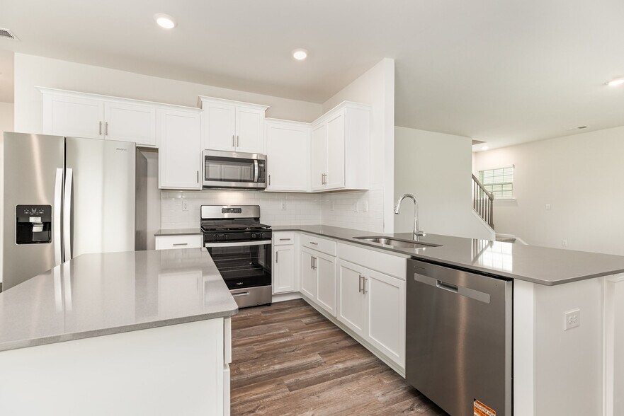 Building Photo - 121 Way Cross Ln