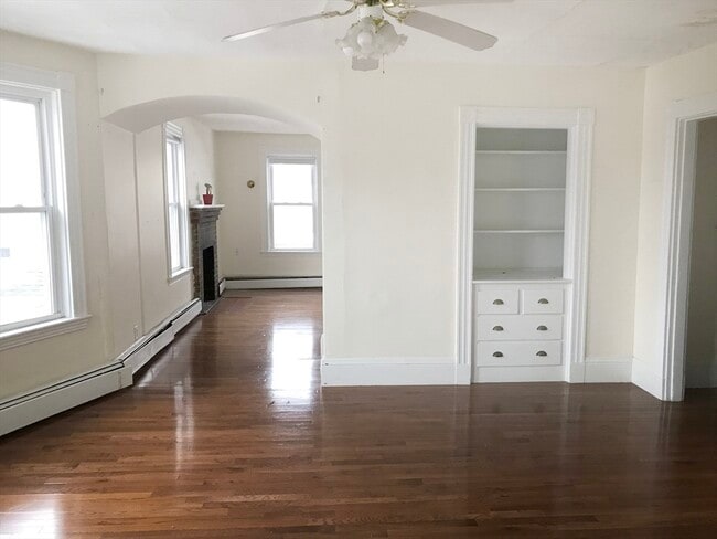 Building Photo - 113 Ashland St