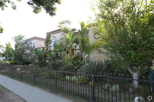 Building Photo - 12504 Venice Blvd