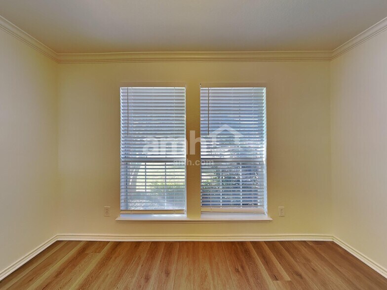 Building Photo - 532 Winbridge Ln
