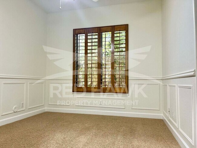 Building Photo - 1588 W Yosemite Pl