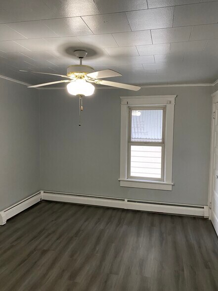 Building Photo - 129 Price St