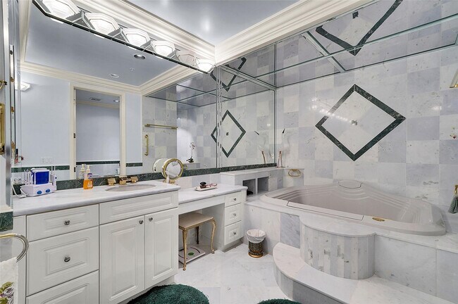 Building Photo - 6001 N Ocean Dr