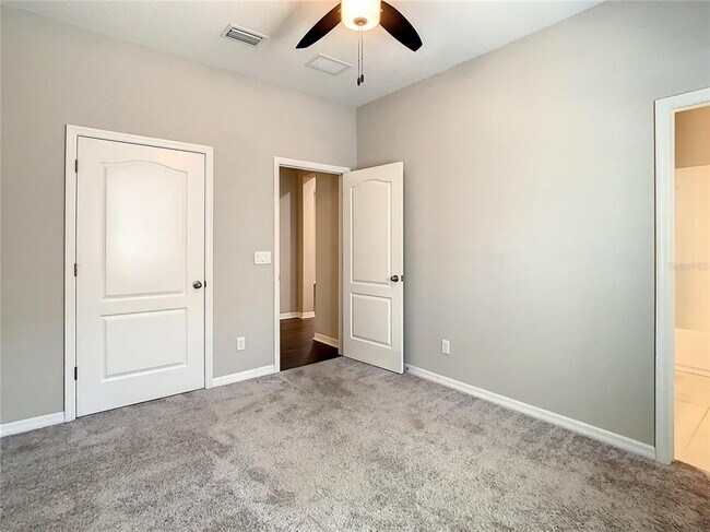 Building Photo - 14912 Caravan Ave