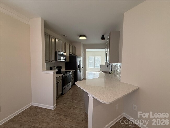 Building Photo - 17632 Delmas Dr