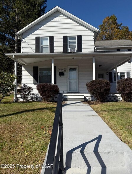Primary Photo - 110 E Center St