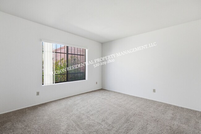 Building Photo - 5810 E Chiricahua Trail