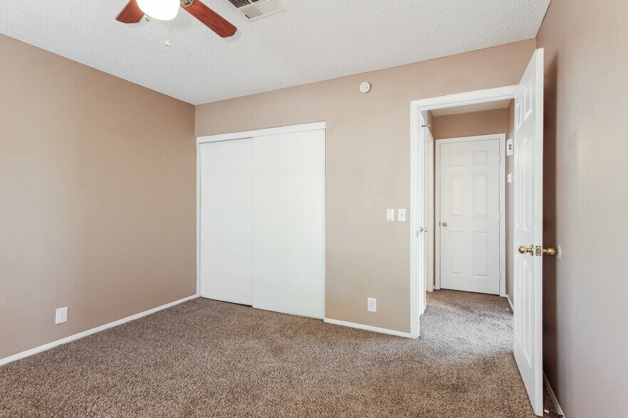 Building Photo - 3618 W Creedance Blvd