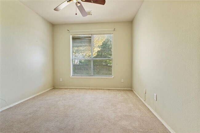 Building Photo - 2306 Hayfield Square