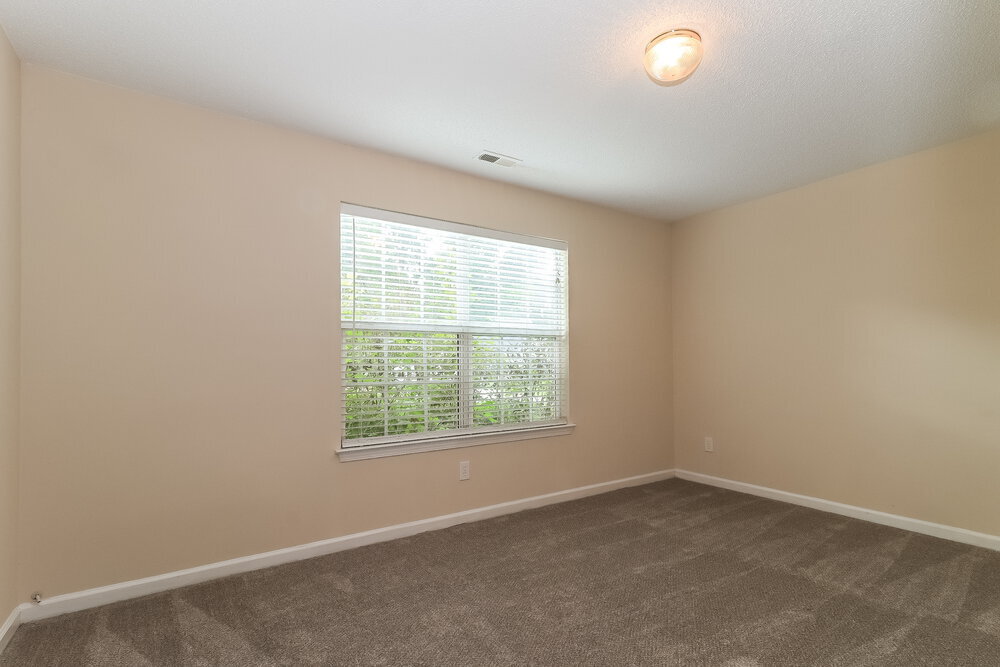 Building Photo - 409 Robin Hill Ln