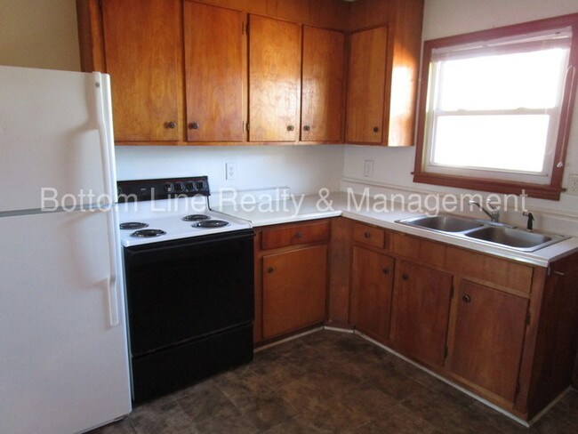 Building Photo - 7114 Mack St