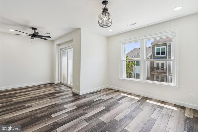 Building Photo - 6010 Sunset Ridge Ct