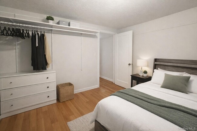 Building Photo - 14 Kenneth Ave