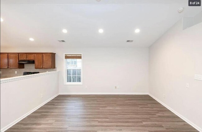 Building Photo - 3221 Tiburon Way