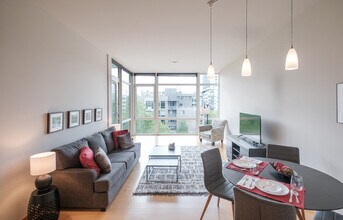 Building Photo - 1255 NW 9th Ave