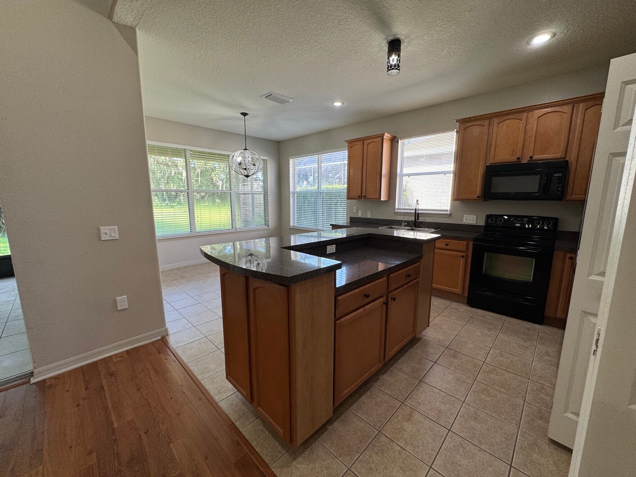 Kitchen - 2112 Bunker View Ct