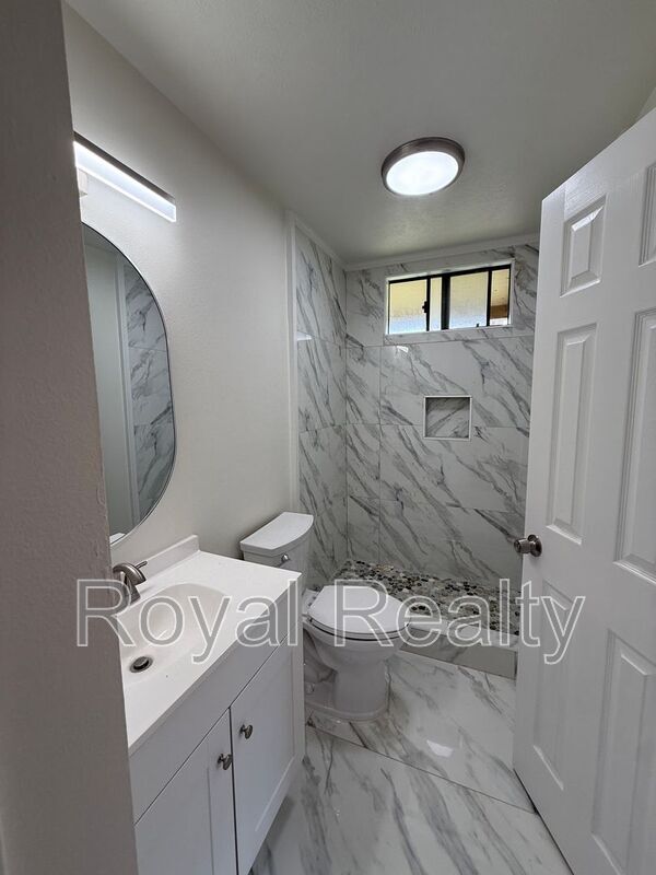 Building Photo - 2795 Kauhale St