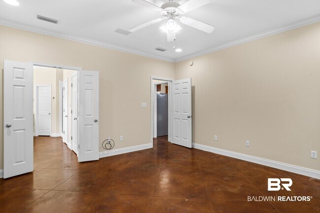 Building Photo - 20720 Northwood St
