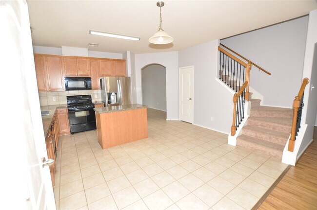Building Photo - 21603 Kings Bend Dr