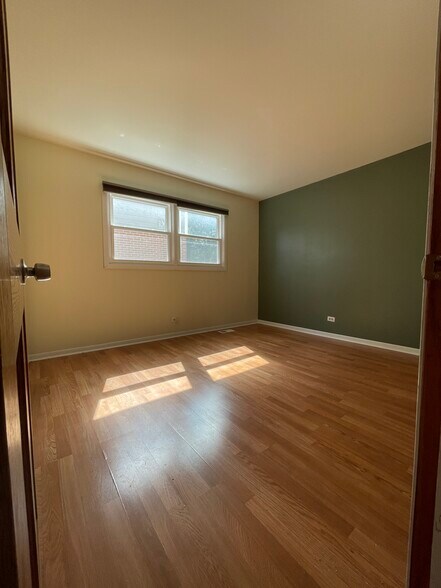 Building Photo - 1105 E Ardyce Ln