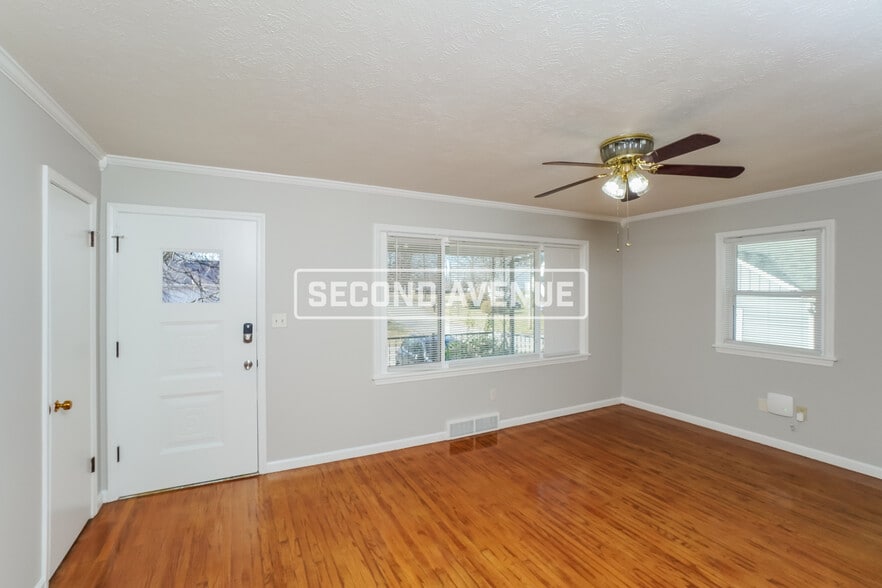 Building Photo - 4813 Jean Ave