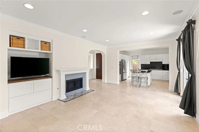 Building Photo - 61 Shade Tree