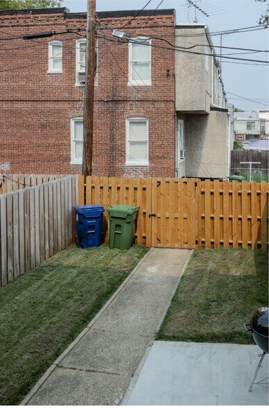 Building Photo - 3305 Westerwald Ave
