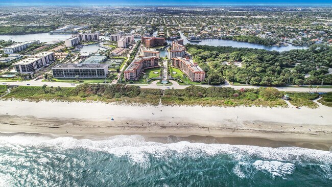 Building Photo - 2871 N Ocean Blvd