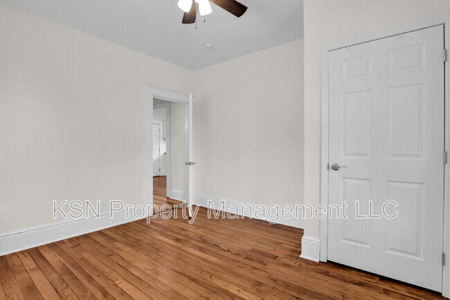 Building Photo - 669 E 32nd St