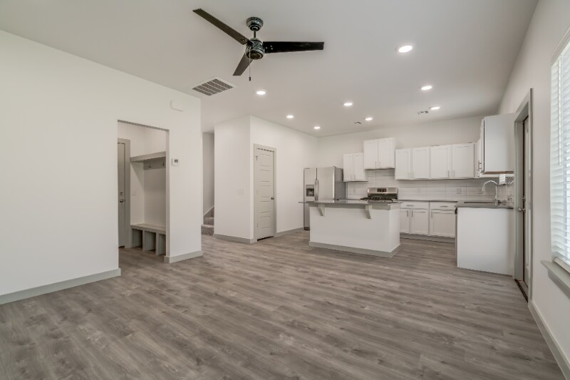 Building Photo - 13518 Vinita Dr