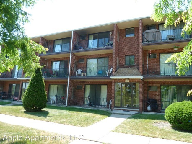 Primary Photo - 6135 W 103rd St
