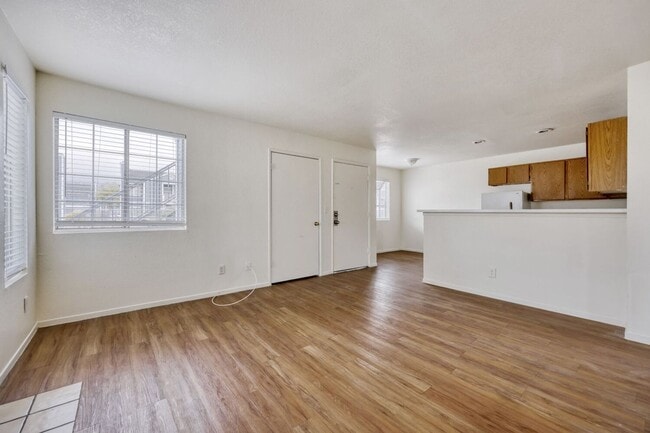 Building Photo - Cozy 2-Bedroom Apartment with Open Layout