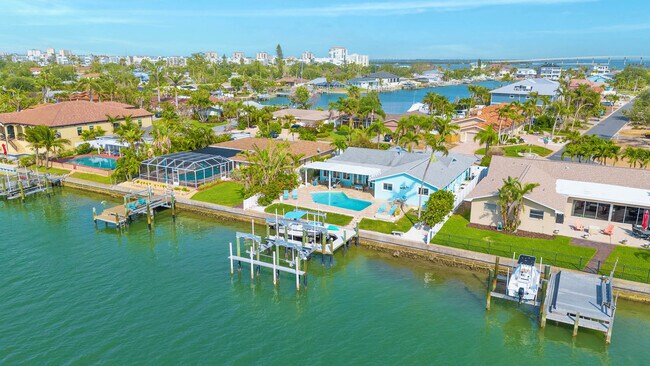 Building Photo - 2910 Alton Dr