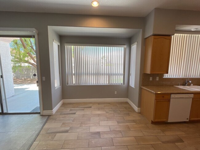 Building Photo - Stunning 2 story, 5-bedroom home in Rhodes Ranch