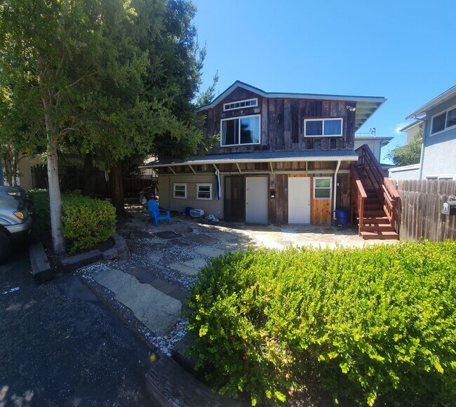 Building Photo - 1941 Abbott St