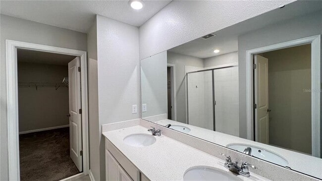 Building Photo - 1343 Lassen St