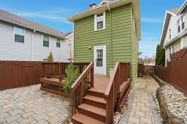 Building Photo - 2 Bed 2 Bath in Oakley!