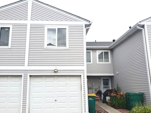 Building Photo - 347 Meadow Green Ln