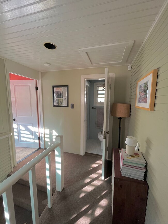 Building Photo - Well-Appointed Naglee Park Historic Home