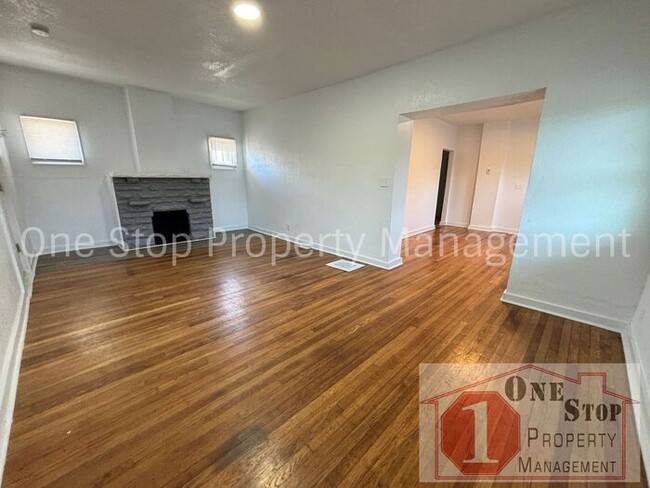 Building Photo - Beautiful 4 Bedroom 1 Bathroom Home in Kan...