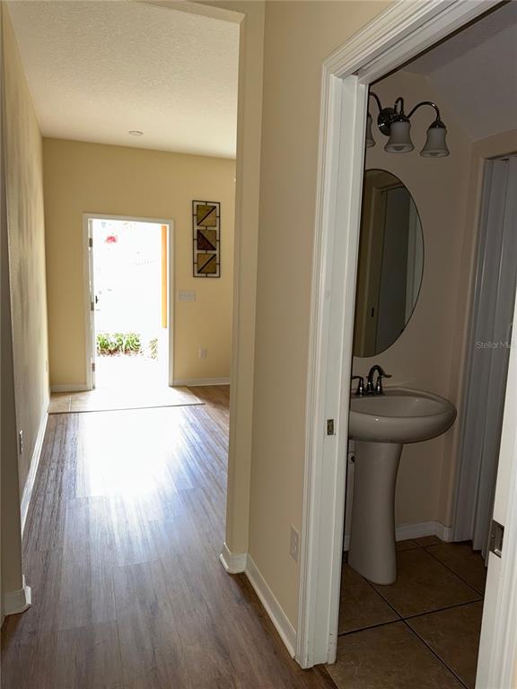 Building Photo - 11057 Savannah Landing Cir