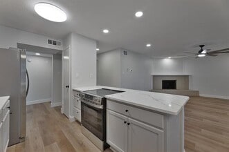 Building Photo - 2321 Quail Hollow Dr
