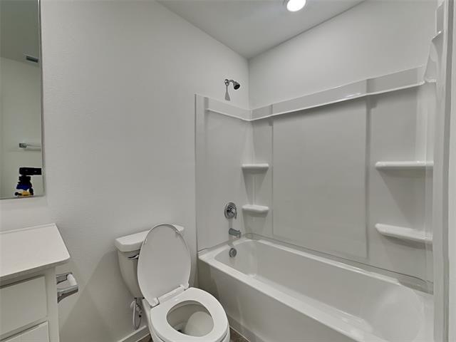 Building Photo - 1624 Parlier St