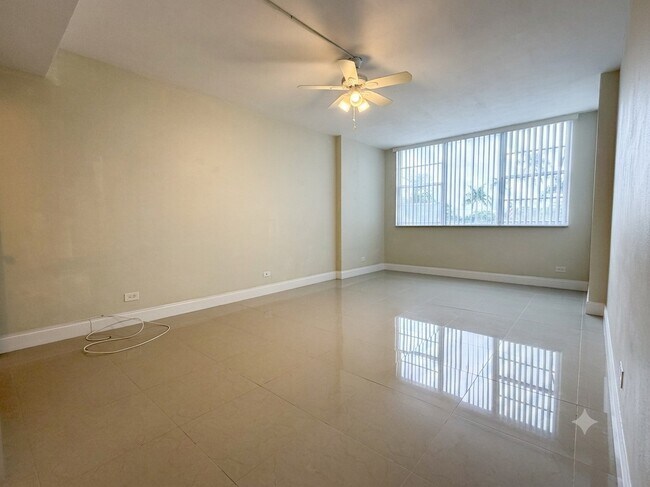 Building Photo - 2800 N Flagler Dr