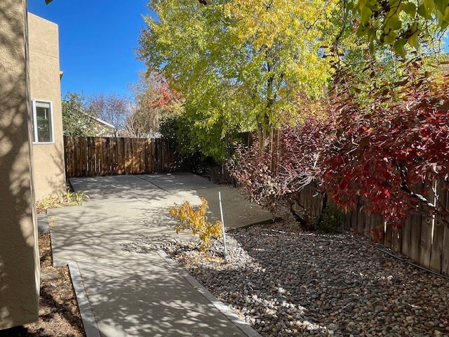 Building Photo - 5895 Blue Horizon Dr