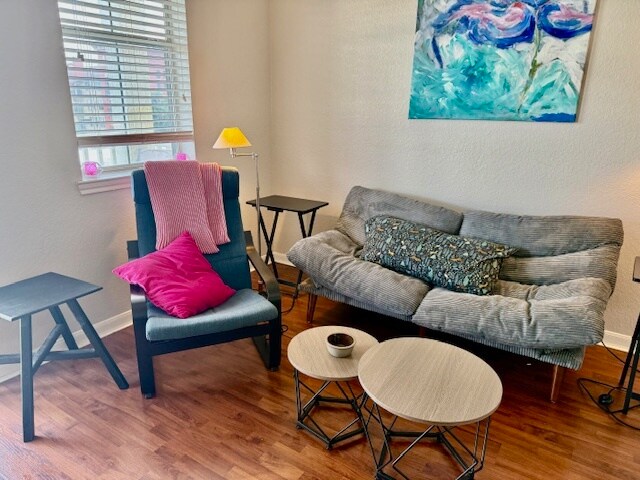 Building Photo - 860 N Orange Ave