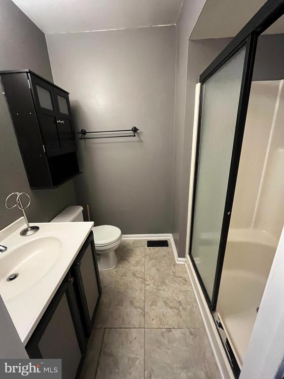 Building Photo - 32 Wyckwood Ct