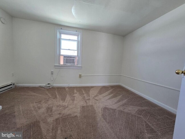 Building Photo - 76 Chestnut St